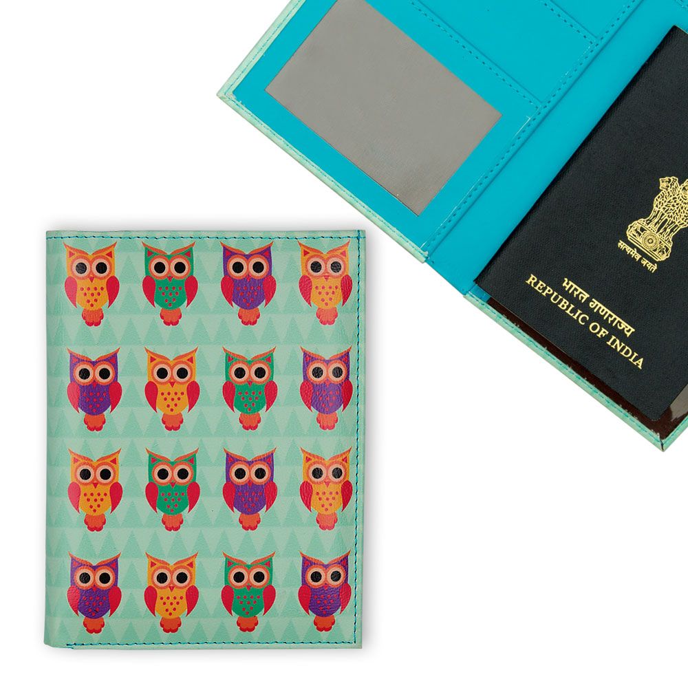 Disco Hedwig Passport Cover