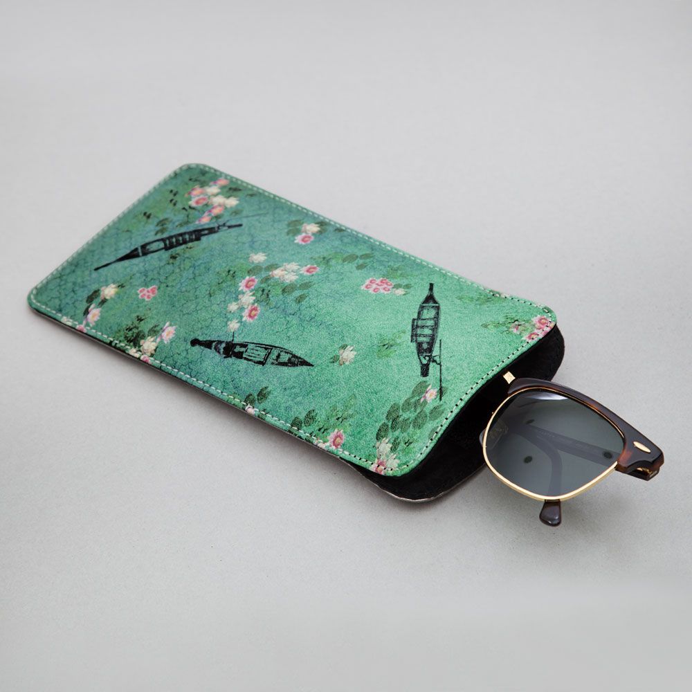 Boats and Flowers Spectacle Case