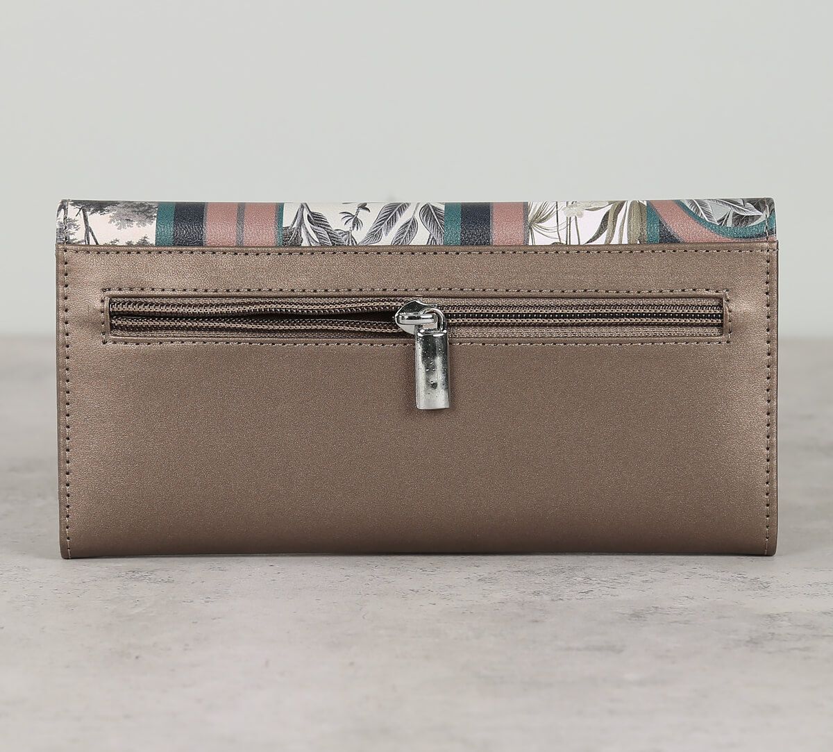 Sale 30% OFF】Tsumori Chisato Carry Tri-Fold Wallet Ladies Brand Round –  GALLERIA Bag&Luggage